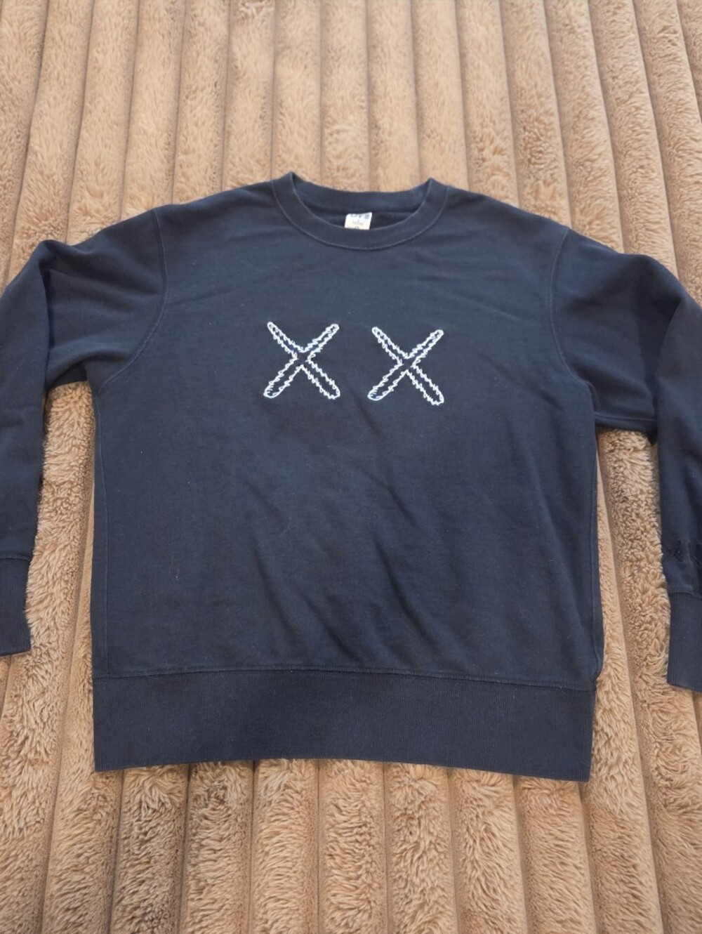 KAWS x Sesame Street x Uniqlo UT Black Sweatshirt Size Small